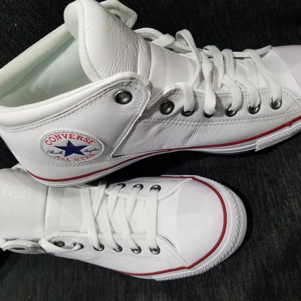 SOLD Converse Chuck Taylor All Star Leather Mid - Picture 1 of 7